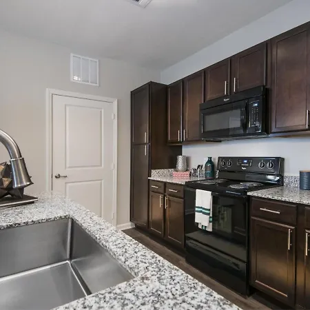 Spacious Furnished Resort Style Apartments Tomball Room photo