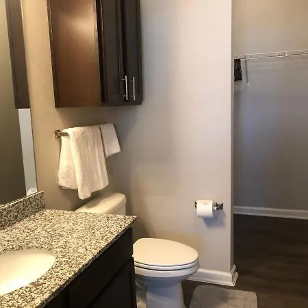 Spacious Furnished Resort Style Apartments Tomball Room photo