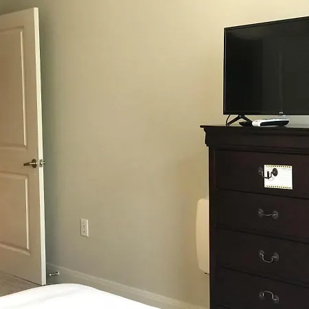 Spacious Furnished Resort Style Apartments Tomball Room photo