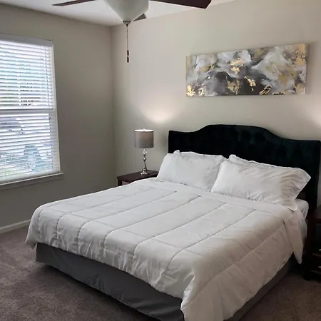 Spacious Furnished Resort Style Apartments Tomball Room photo