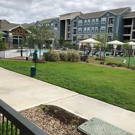 Spacious Furnished Resort Style Apartments Tomball Room photo