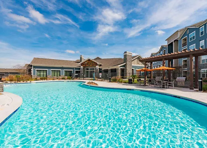 Spacious Furnished Resort Style Apartments