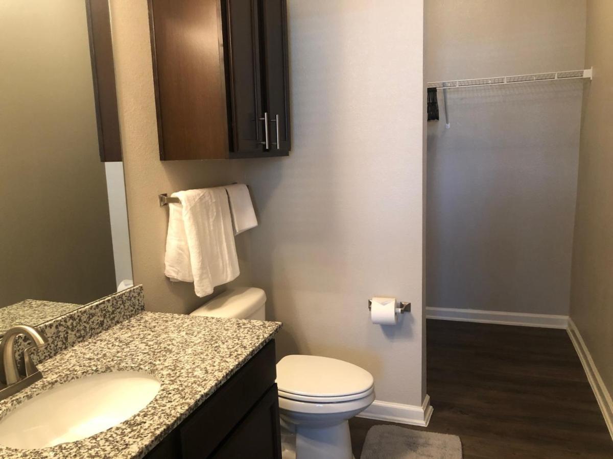 Spacious Furnished Style * Tomball