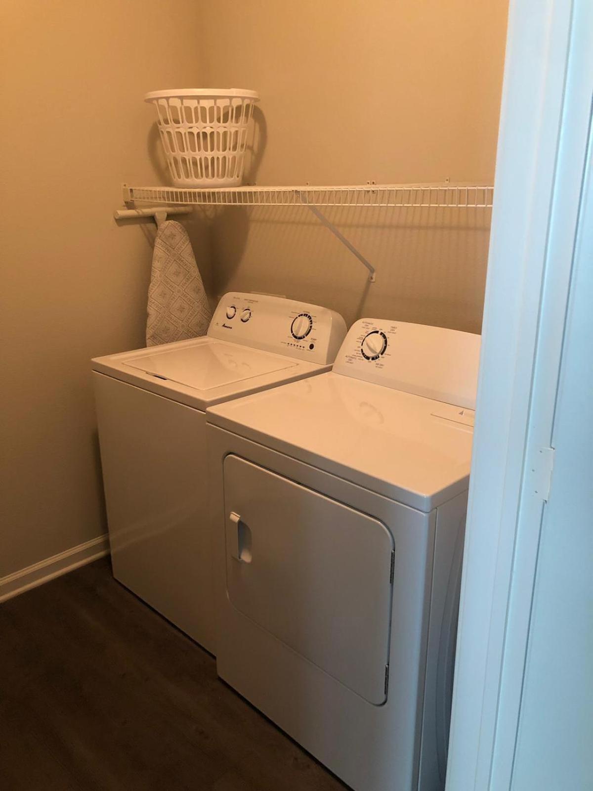 Spacious Furnished Style Tomball